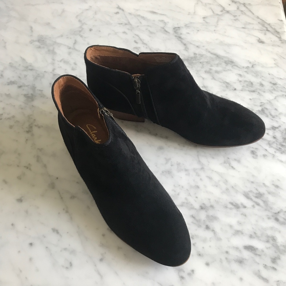 NEW Clark’s Indigo Spye Hale Black Suede Bootie
